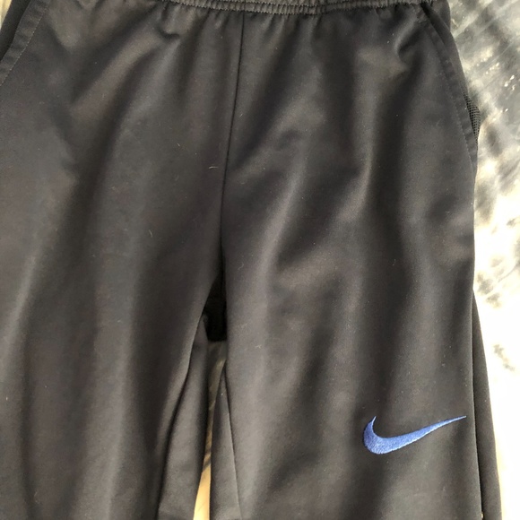 Nike sweatpants - Picture 2 of 3